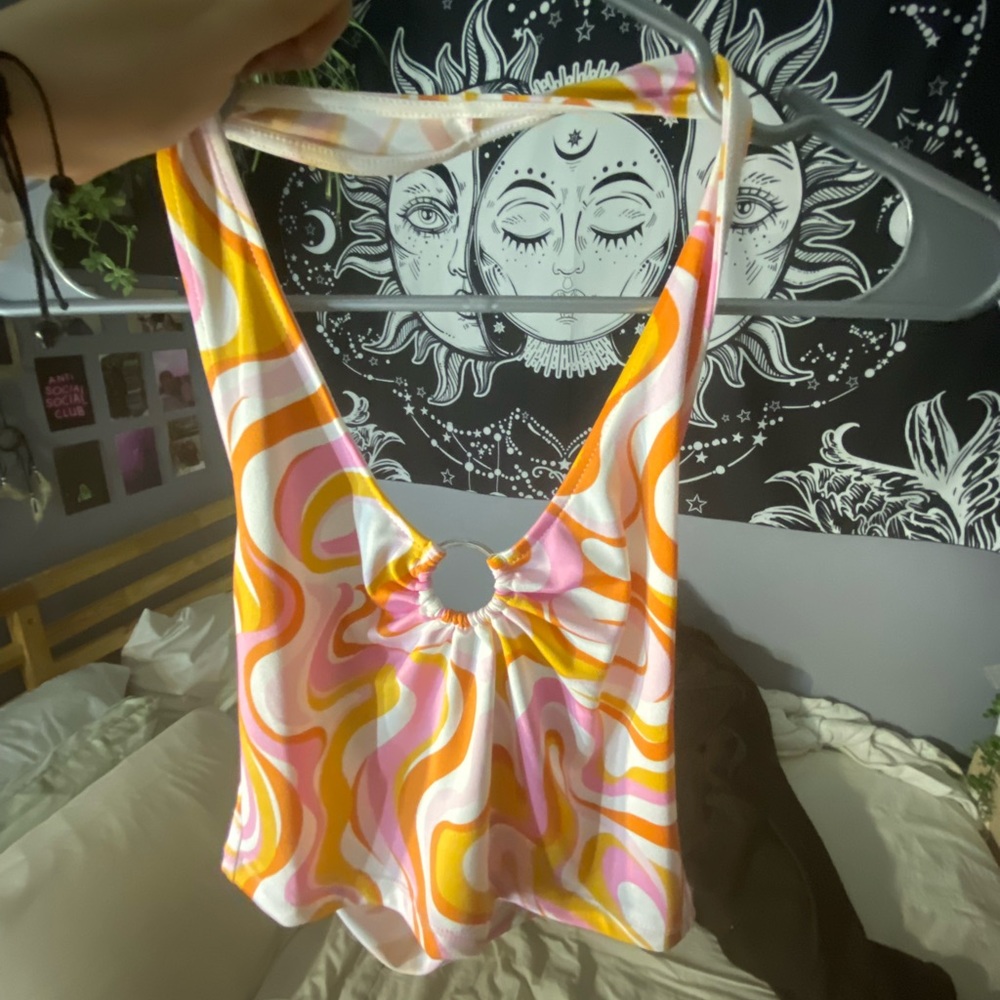 halter crop top